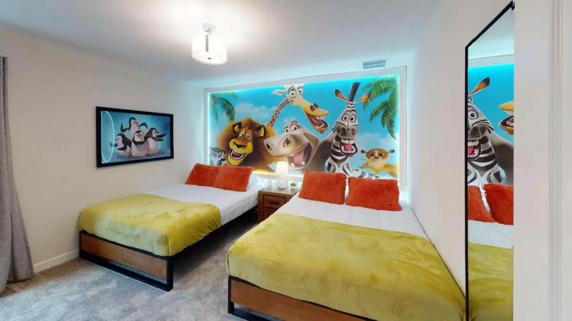 New Pool Spa & Game Room Home 6 Miles To Disney Davenport 0*,  United States
